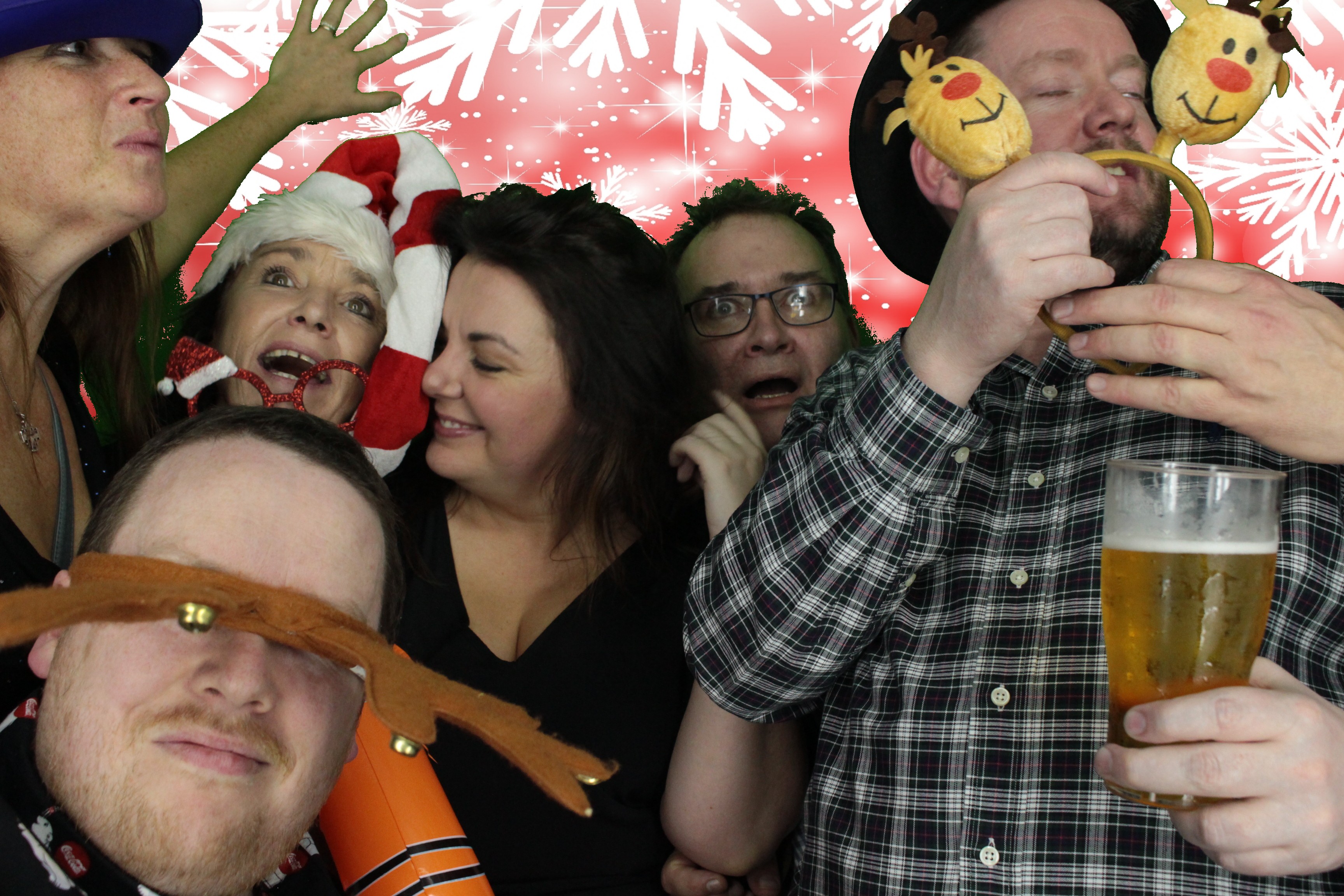 One Line Christmas Party | View more photos from the event at gallery.myphotoboothexperience.co.uk/u/MyPhotoBoothExperienceLtd/One-Line-Christmas-Party